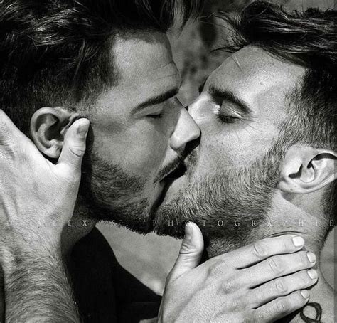 Pin By Randy Weiser On Men Loving Men Besos Amor Besando