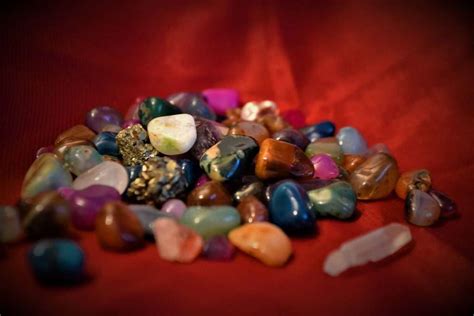 Crystals For Psychic And Spiritual Clairvoyant Mediumship Development