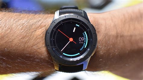 Samsung galaxy watch 4 specs and features. Apple Watch Series 4 v Samsung Galaxy Watch: The flagship ...