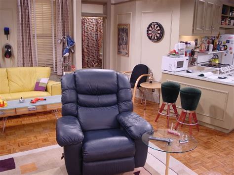 You can add photos or videos as your background.you can choose from the zoom default virtual. Warner Bros Teams, Jitsi, Google Hangout & Zoom achtergronden!