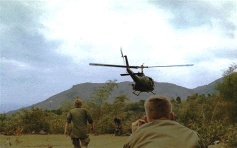 Bell Uh 1 Huey Dropping Off 173rd Airborne Brigade Troops Near Lz