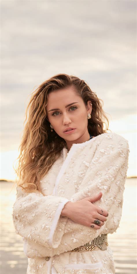 1080x2160 Miley Cyrus Vanity Fair 2020 One Plus 5thonor 7xhonor View