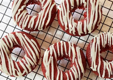 How To Make Baked Red Velvet Donuts Delicious Best Recipes Online