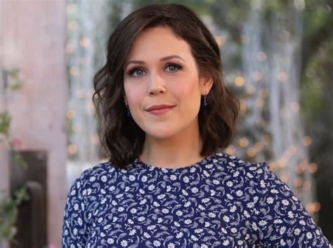 Is Hallmark Actress Erin Krakow Married Who Is She Dating In 2022