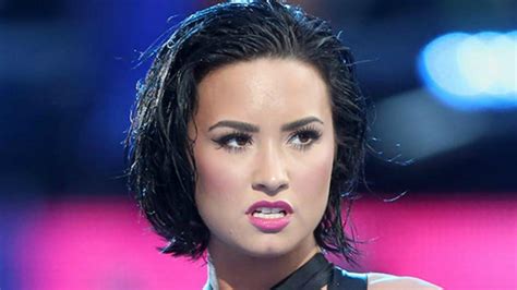 Demi Lovato Faces Backlash After Sexual Harassment Prank News Pophatesflops