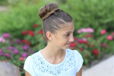 How To Create A Lace Fishtail Bun Cute Girls Hairstyles