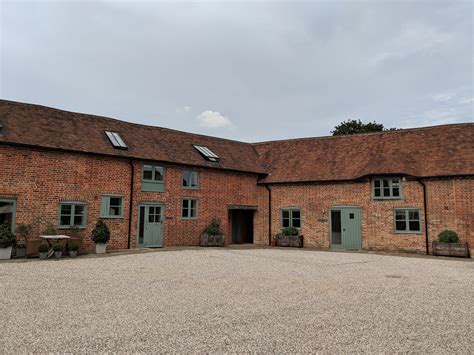 Stay At Manor Farm Courtyard Cottages In Hampstead Norreys The