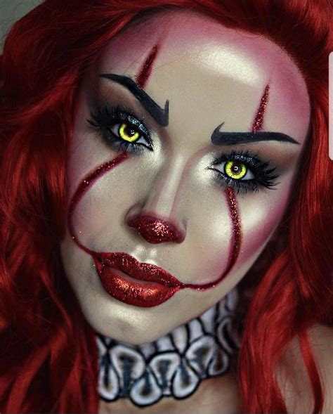 clown schminken für damen anleitung und gruselige ideen zu halloween halloween gesicht