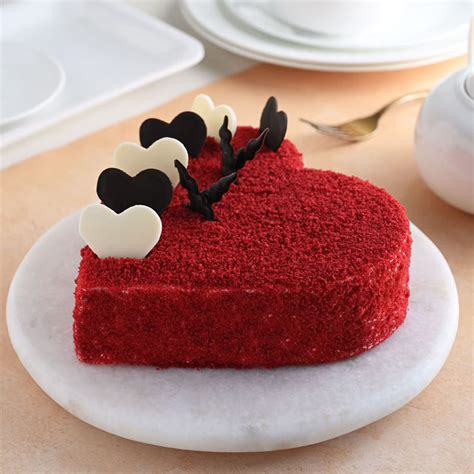 Send Tempting Heart Shaped Red Velvet Cake Online Gal22 109646
