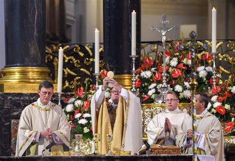 Catholic Mass Eucharist