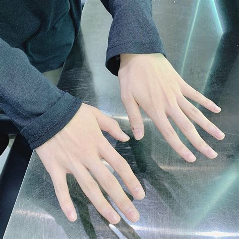 Baekhyun Pretty Hands Beautiful Hands Beautiful Men Hand Pose Hand