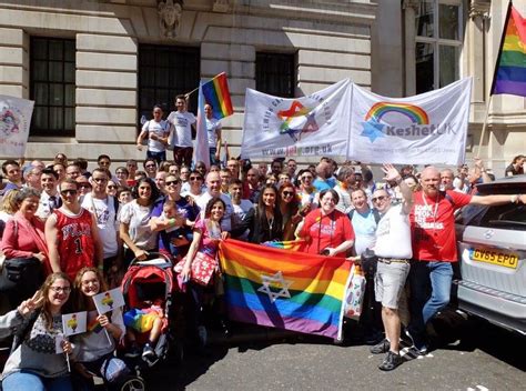In Pictures Largest Jewish Delegation Celebrates London Pride Jewish