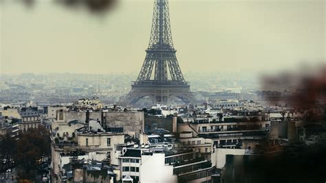 Download Wallpaper 2048x1152 Eiffel Tower City Aerial View