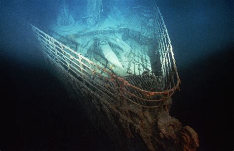 Bow Of Shipwrecked 3 Titanic Before And After Pictures Titanic