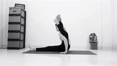 How To Do Eka Pada Sirsasana Cara Melakukan Pose Yoga Leg Behind The