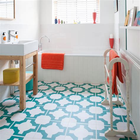 See how top designers create lovely loos with marble, ceramic, porcelain and glass tile. Bathroom tile ideas - wall and floor solutions for baths ...