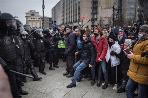 Navalny Attacked By Putin Allies After Russia Protests The New York Times