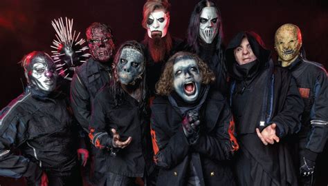 The verb peruse means to read carefully and thoroughly. Slipknot: We Are Not Your Kind - Review | Vinyl Chapters