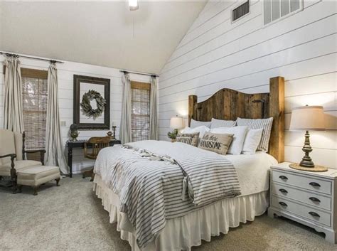 53 Cozy Farmhouse Master Bedroom Decorating Ideas ~