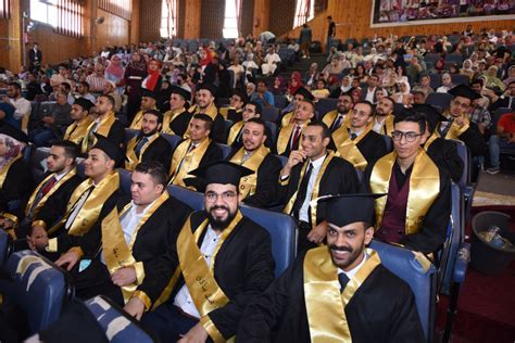 جامعة سوهاج تحتفل بتخرج الدفعة العاشرة من طلاب كلية الطب البيطري الجالية العربية
