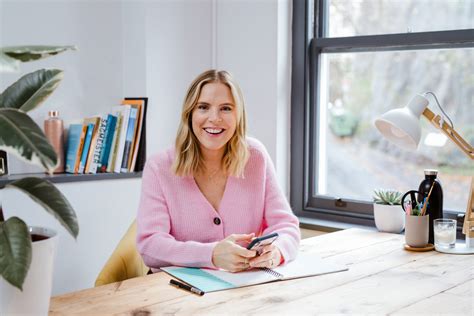 Sophie Clyde Smith Business Coaching For Female Solopreneurs