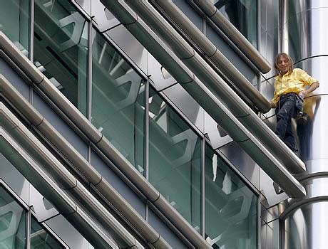 Aug 04, 2021 · santa ana, ca. Spiderman Alain Robert climbs Twin Towers Malaysia ...