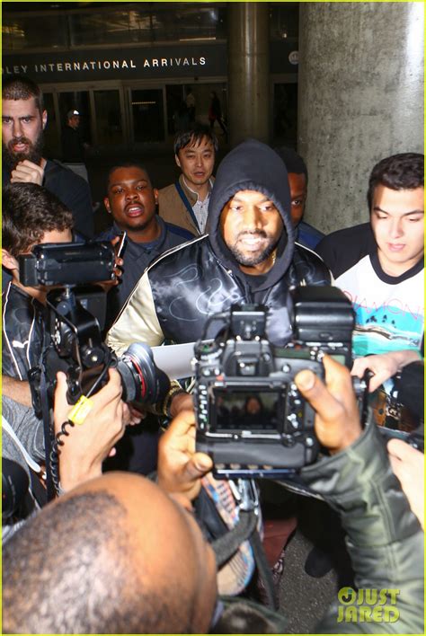 Kanye West Breaks Up Paparazzi Fight At Lax Airport Video Photo 3584100 Kanye West Photos