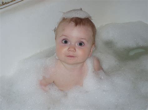 Babies In A Bathtub Youtube Baby Bubble Bath Youtube When Ethan