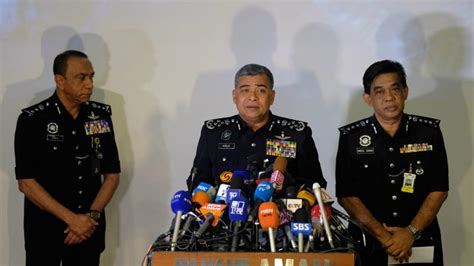 Malaysia declares the north korean ambassador persona non grata and plans to expel him from the country in 48 hours, its ministry of foreign affairs said. Malaysia: N. Korea Embassy Official a Suspect in Kim Jong ...