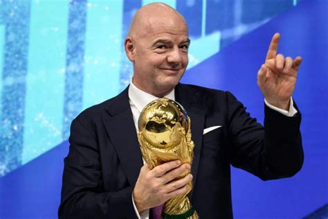 الفيفا يناشد دول كأس العالم بالتركيز على كرة القدم في قطر أريبيان بزنس