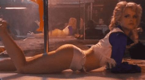 Celeb Gifs Uncensored Mena Suvari Sexy Gifs From Sex And My Xxx Hot Girl
