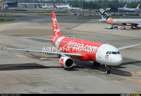 Check out airasia.com and get only the best deals today! 9M-AHS - AirAsia (Malaysia) Airbus A320 at Singapore ...