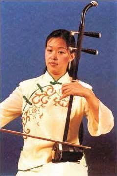 Alat Musik Tradisional Cina Erhu MonserratatHuang