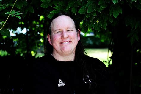 Jul 31, 2021 · laurel hubbard competing at the 2018 commonwealth games she transitioned in 2012 and has been the focus of both support and criticism in the build up to her first olympics. Transgender weightlifter Laurel Hubbard set to compete at Commonwealth Games | London Evening ...