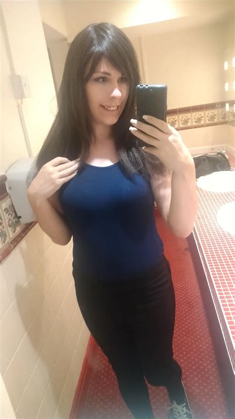 Feel Like I Ve Got Those Nice Girl Curves Coming In Mtf Trans Girl Nearly Months Hrt R