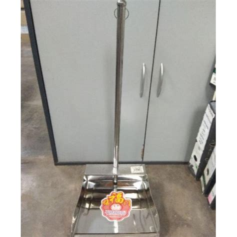Look through examples of penyodok translation in sentences, listen to pronunciation and learn grammar. Stainless steel Sweeping Floor Thickening Dustpan/Penyodok ...