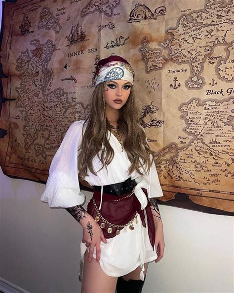 Loren Gray On Instagram “ahoy” Trendy Halloween Costumes Pirate Halloween Costumes