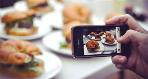 Diners And Restaurateurs Embrace The “food Selfie” Finchannel