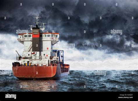 Tanker Cargo Ship Ocean Hd Wallpaper Peakpx