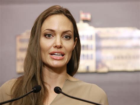 Angelina Jolies Surgery What You Need To Know About Double Mastectomy