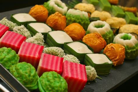 Badan perlukan kalori untuk menjana tenaga, tetapi jika ia diambil (dimakan) terlalu banyak dan tidak dibakar, ia akan ditukar menjadi lemak dan disimpan. JADUAL KALORI MAKANAN ANDA - Bonda Miza, Pengedar & Leader ...