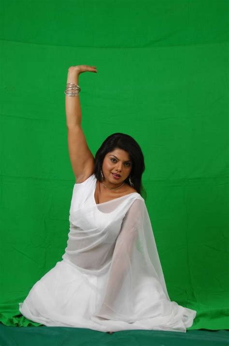 Tamilzone Hot Swathi Verma Showing Her Assets Photo Shoot In White Saree