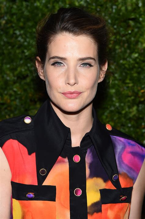 Ovarian cancer is usually found in women in their 50's+ and has become more commonly seen in younger and younger women! Cobie Smulders: I Was Diagnosed With Ovarian Cancer at Age ...