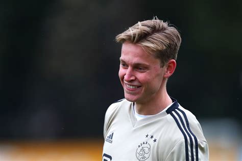 Con goles de frenkie de jong y riqui puig, los de ronald koeman lograron el triunfo y siguen terceros en el campeonato. Frenkie de Jong is 'a little bit' like Zinedine Zidane ...