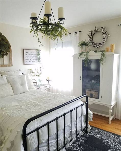 25 Stunning Farmhouse Master Bedroom Decor Ideas And Designs In 2019