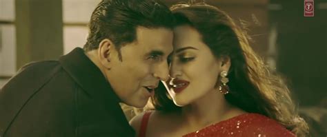 Akshay Kumar Sonakshi Sinha In Har Kisi Ko Song From Movie Boss Boss