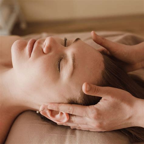 Indian Head Massage Champissage Sarah Cooper Reflexology