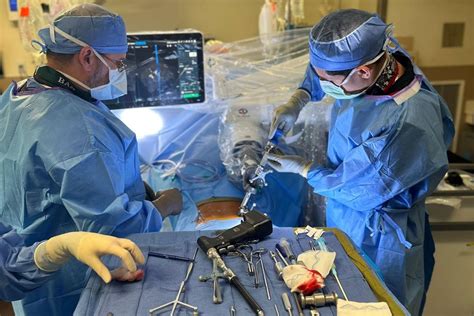 Fsa Spine Surgeon Successfully Performs The First Robotic Assisted