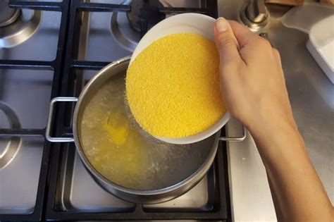 Come Fare La Polenta La Ricetta E I Consigli Per Prepararla Alla