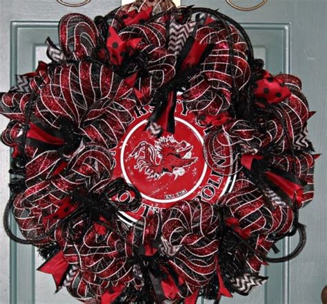Pin By Carla Wheeler On Wreaths Gamecocks South Carolina Gamecocks Black Wreath